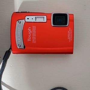 Olympus Tough TG-320 digital camera